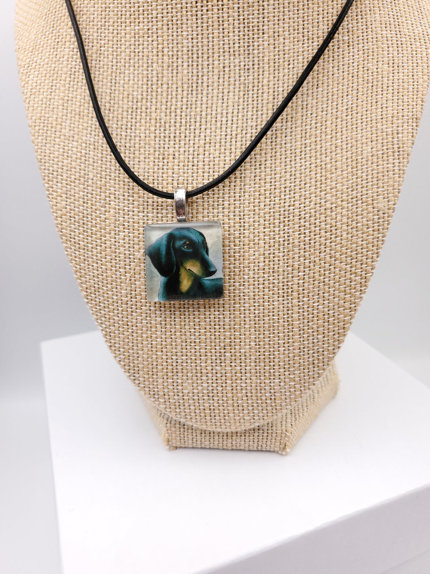 Glass Pendant Necklaces